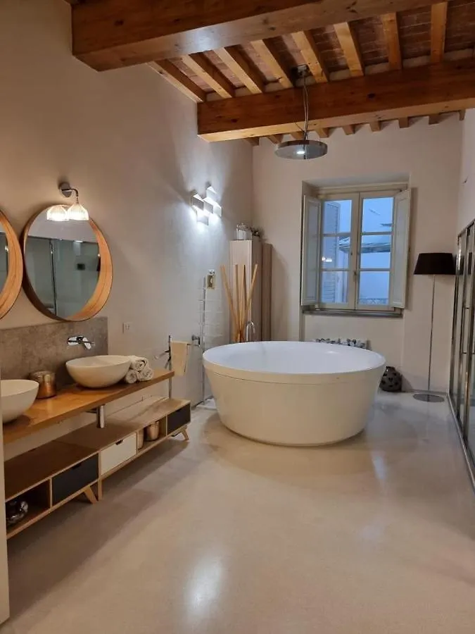 Homestay Luxury Tower House By Arno River In Pisa